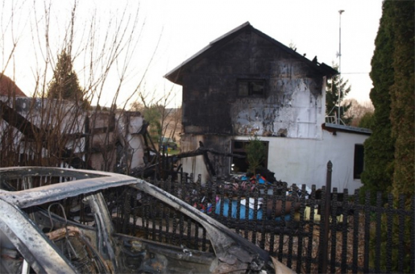 Šest jednotek hasičů zasahovalo nad ránem u požáru v Budčevsi