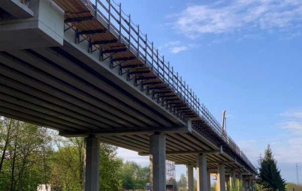 Na konci října dojde ke znovuzprůjezdnění modernizované mostní estakády v Hořicích